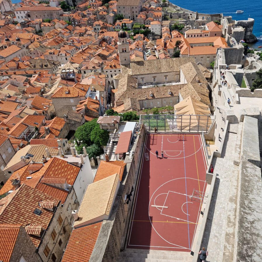 Unique next to Monte Santo!