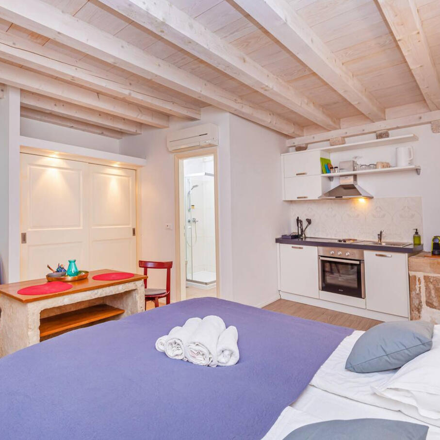 RAFAEL ROOMS & APARTMENTS