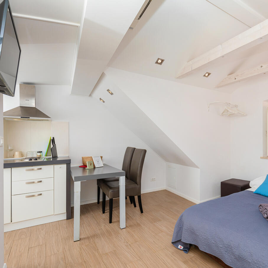 RAFAEL ROOMS & APARTMENTS